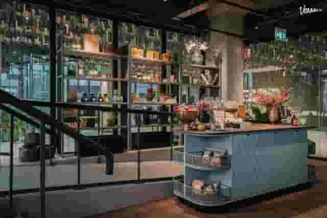 Bar