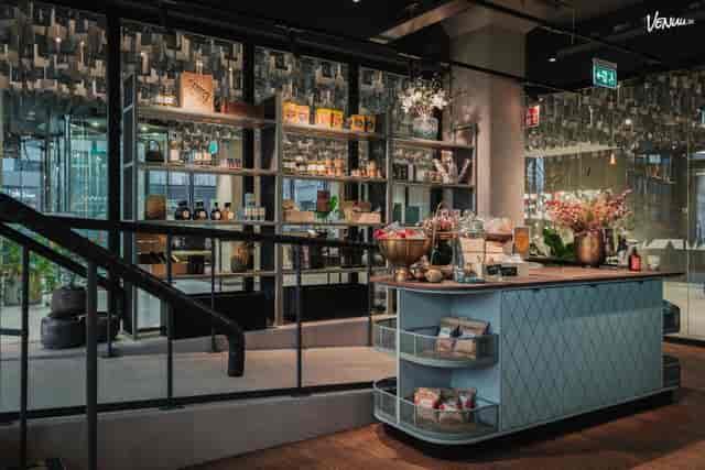High-end hospitality bar for boutique events and brand pop-ups.