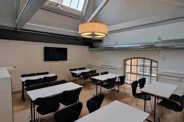 Industrial breakout room for small group workshop or training at Cuisinen Nacka Strand.