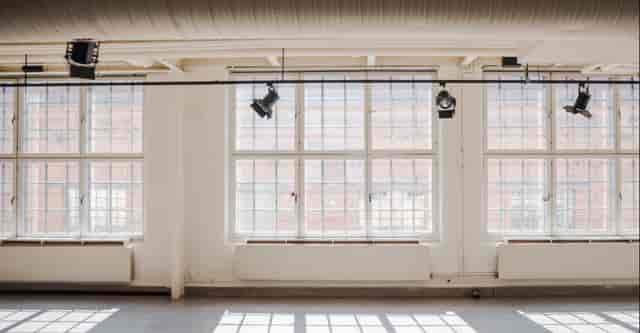 Industrial-chic event space in Nacka Strand, perfect for workshops and gallery exhibitions.