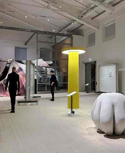 Industrial-style event space, Lobby in Ark, ideal for art installations and unique venue rentals.