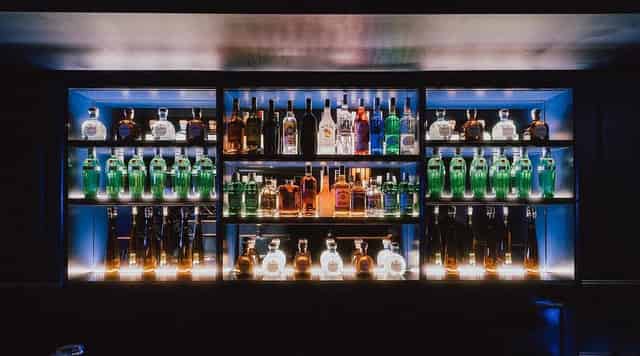 Piano bar