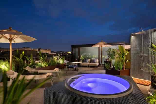 Le Méridien Visconti Rome rooftop lounge for VIP corporate receptions and events.