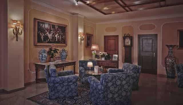 Lounge area