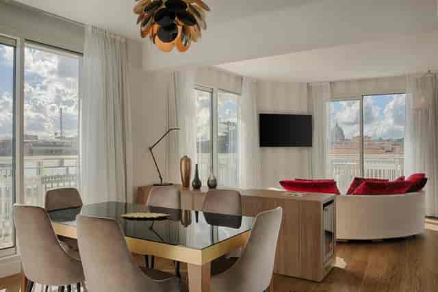 Farnese VIP suite in NH Collection Roma Centro: luxury meeting room with city view for events.
