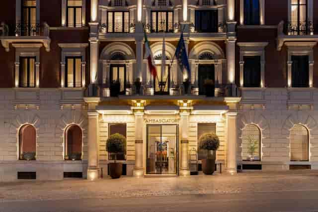 Luxury breakout room in InterContinental Rome, historic executive retreat venue.