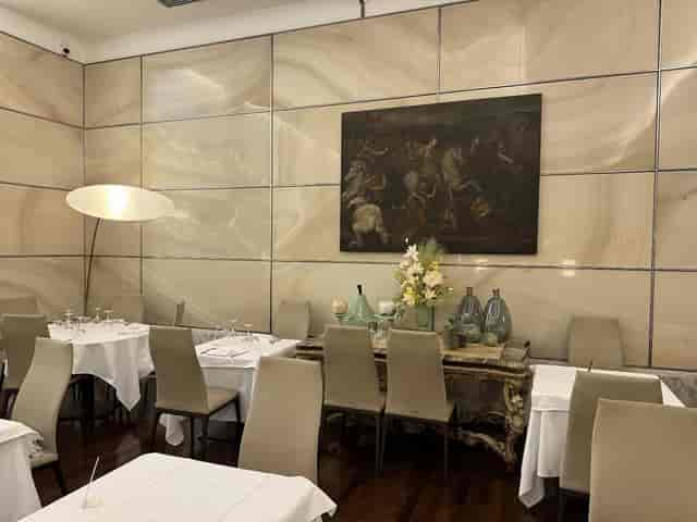 Elegant private dining room at Hotel Universo for upscale board meetings and VIP events.