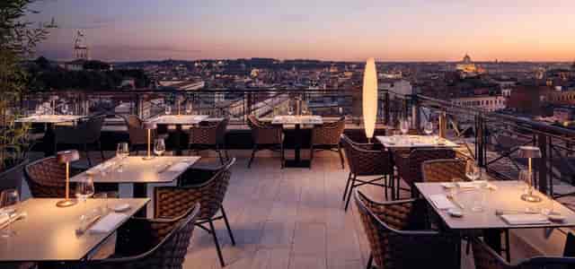 Banqueting at Sina Bernini Bristol: Luxury rooftop venue for corporate incentive dinners in Rome.