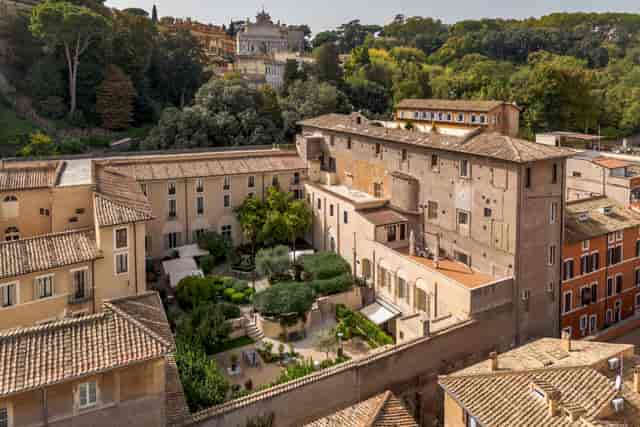 Terrazza Savelli Roman courtyard for luxury incentive retreats and corporate networking events.