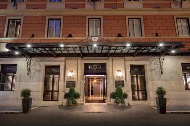 Hotel Diana roof garden meeting center, elegant corporate event venue for business receptions.