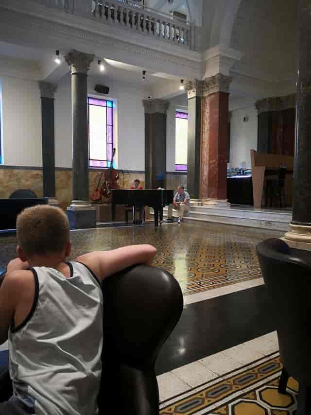 Modern hotel lobby interior for corporate events and professional meetings.