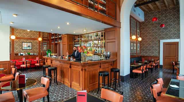 Lounge Bar