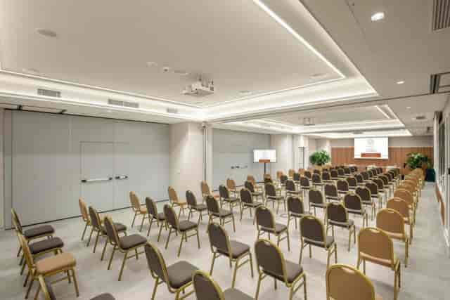 Modern conference room in Hotel St. Martin set for theater-style corporate meeting and events.