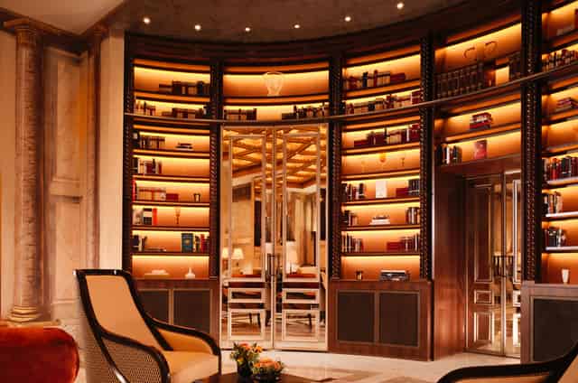 Piano bar
