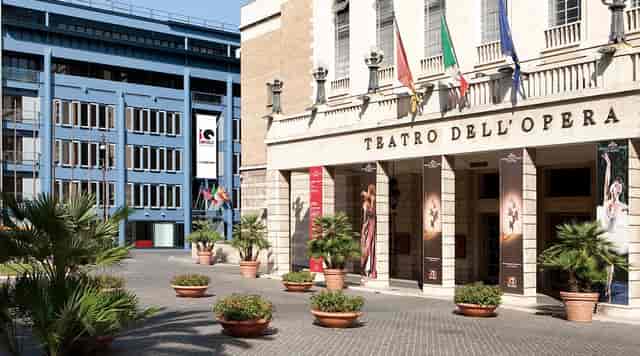 iQ Hotel Roma event venue: historic theater and modern breakout rooms for corporate conferences.
