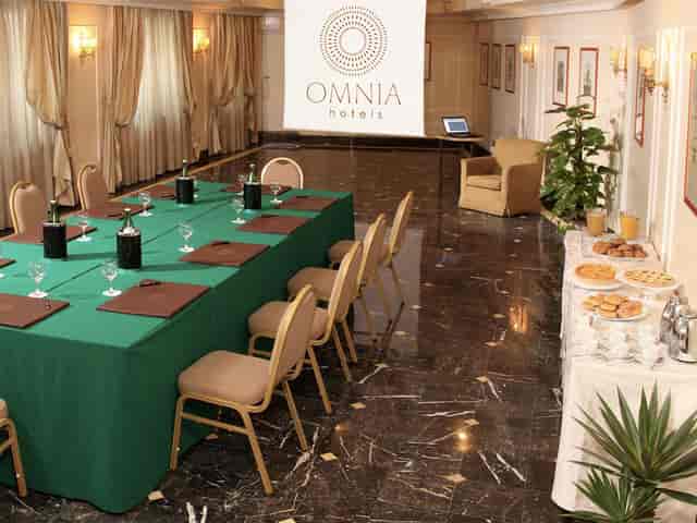 Donna Laura Palace for meetings in Rome ...
