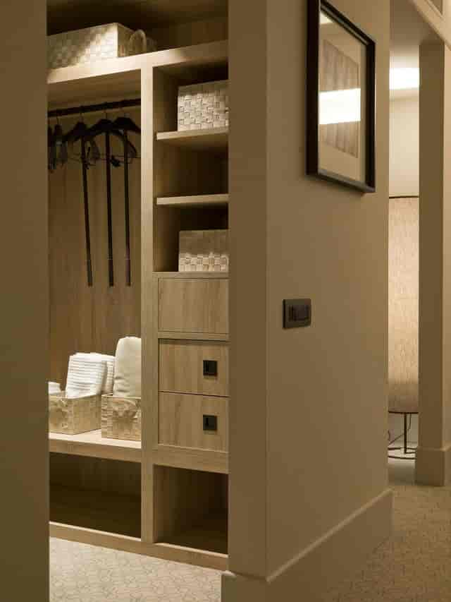 Upscale hotel bathroom with modern vanity for VIP event planning and luxury corporate meetings.