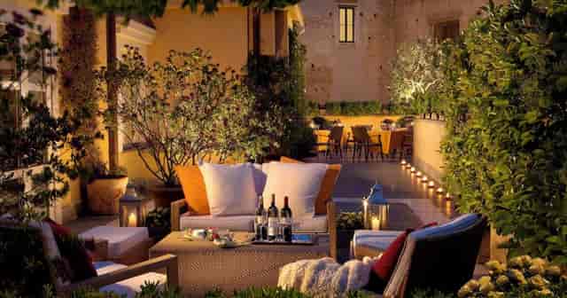 Luxury VIP networking reception at a high-end Colosseo restaurant for corporate incentive events.