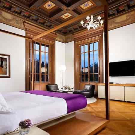 Business Suite at Palazzo Montemartini with private lounge for executive events and luxury meetings.