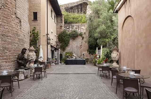 Corte Romana at Circo Massimo: Historic outdoor venue for cocktail receptions and networking events.