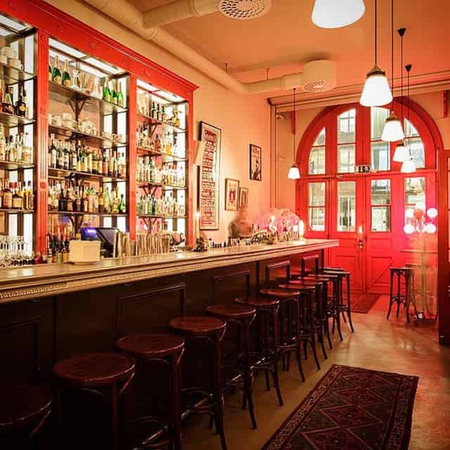 Cocktail bar