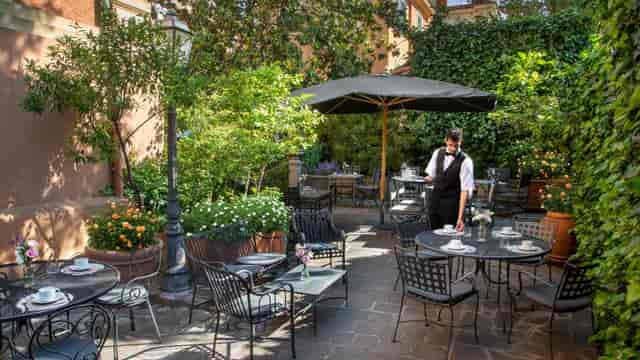 Lush garden terrace at Villa San Pio, Rome for VIP networking and private corporate events.