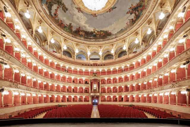 Performing arts theater