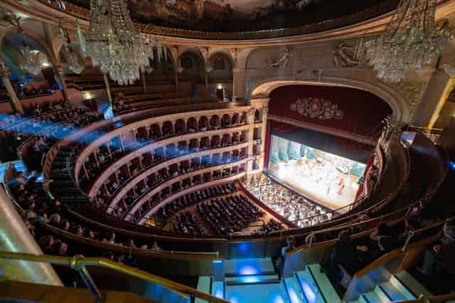Performing arts theater