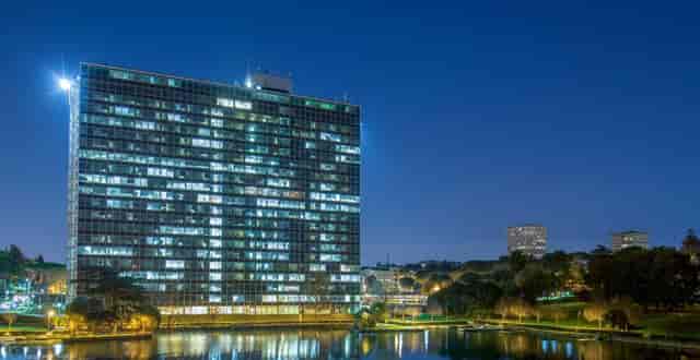 Omnia Hotels waterfront venue for large corporate functions and gala events.