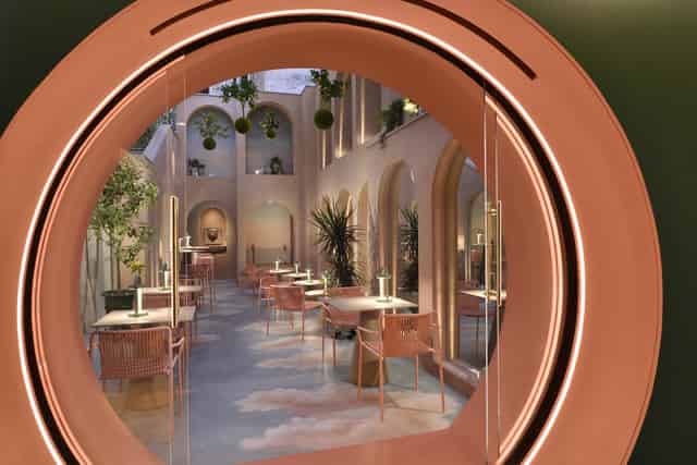 Lounge Bar