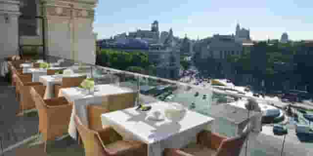 Cocktail bar