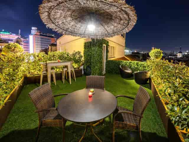 Hotel Preciados - >Hotel Preciados</a>