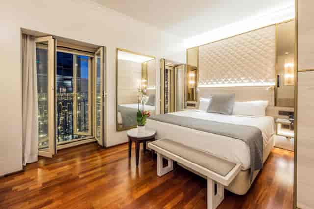 Hotel Preciados - >Hotel Preciados</a>