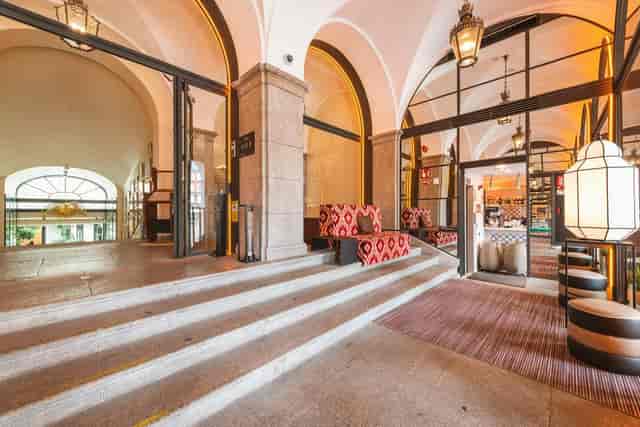 Pestana Plaza Mayor Madrid Salon de Columnas event space with architectural arches.