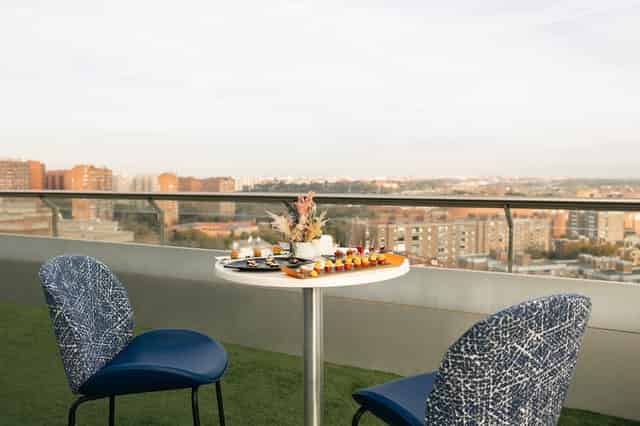 Lounge Bar