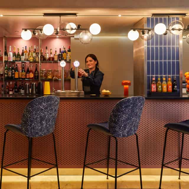 Lounge Bar