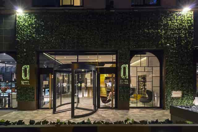 Modern hotel entrance at La Terraza del Mirador, ideal for executive retreats and board meetings.