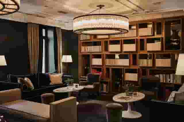 Salon Lounge