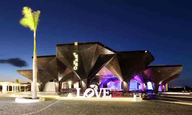 Emerald amphitheater at Grand Palladium Costa Mujeres for corporate events and brand activations.