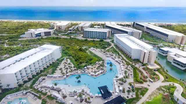 Grand Palladium Costa Mujeres beachfront resort for corporate retreats and incentive travel.