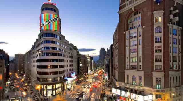 Zenete at Vincci Hoteles: Modern urban venue for corporate evening receptions and brand activations.