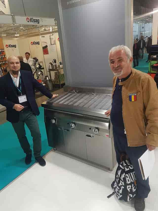 Ufficio Temporaneo trade show booth with branded displays for corporate lead generation events.