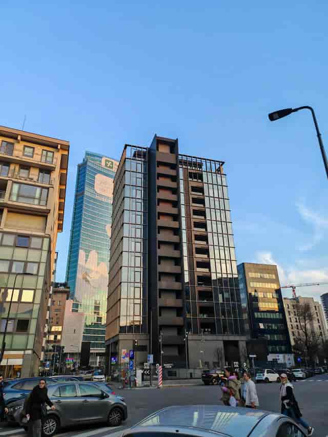 Modern Meeting Room 108: Urban corporate site for incentive travel and business events.