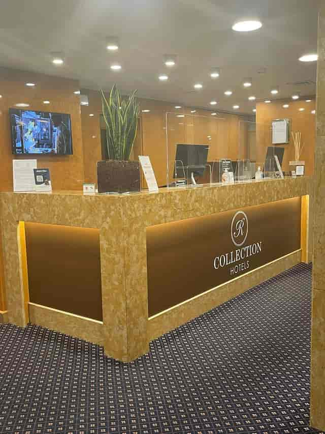 Hotel registration desk in Sala Leonardo, CityLife Hotel Poliziano for seamless conference check-in.