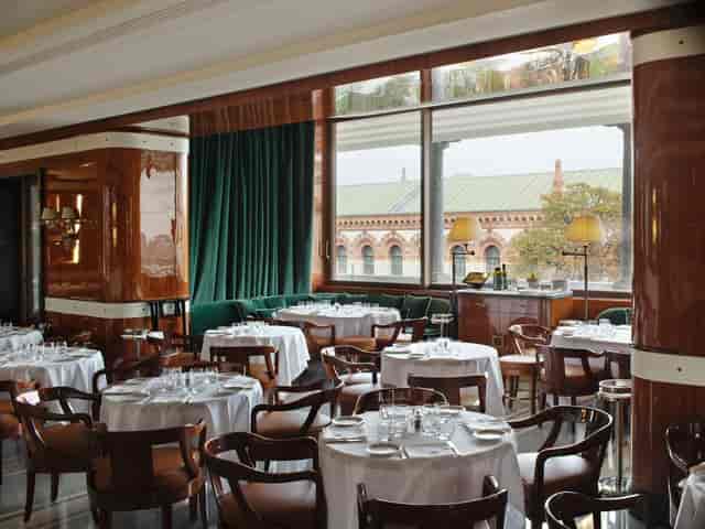 Socialista Lounge at Casa Cipriani: Art Deco venue for luxury corporate luncheons and private dining.