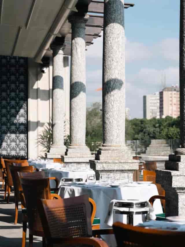 Luxury outdoor bar at Casa Cipriani Milano, perfect for corporate events and networking receptions.
