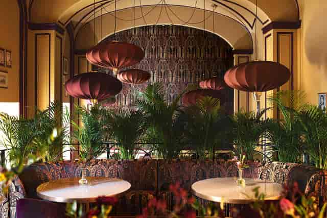 Veloce Milano atmospheric lounge for VIP receptions and exclusive corporate events.