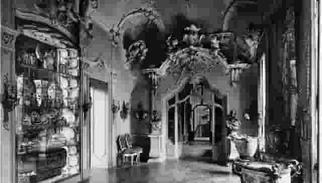 Golden Room