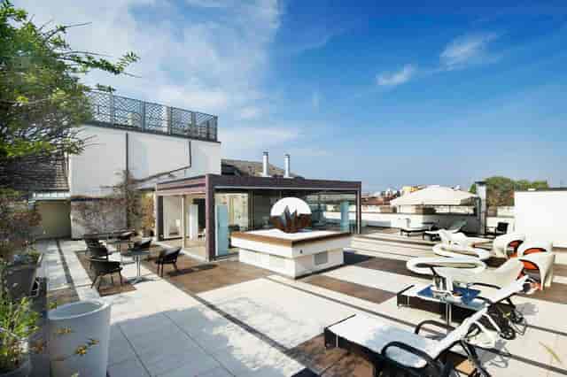 Leonardo Art Hotel Navigli rooftop venue for networking receptions and corporate events.
