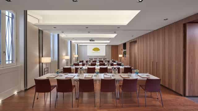 Banquet hall